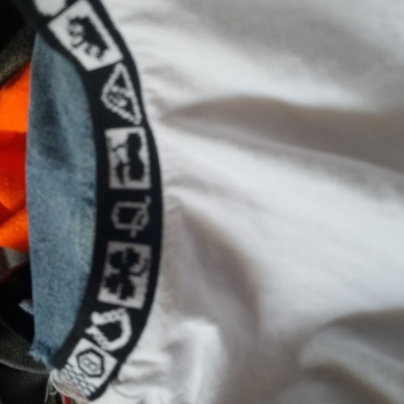 f21 patterned collar top - Picture 2 of 2